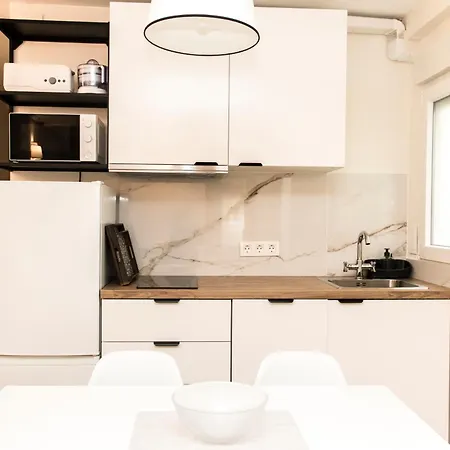 Piso Muralla Romana *